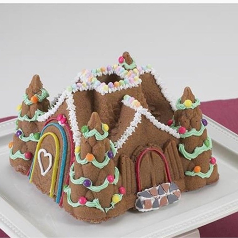 FAIRYTALE COTTAGE Bundt Pan Cake Mold Cast Aluminum Nordic Ware (10 Cups) USA
